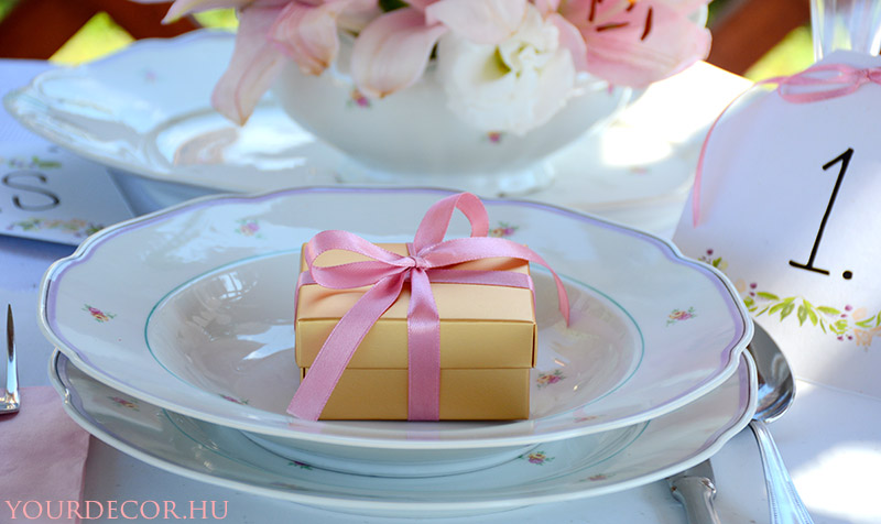 két részes doboz, fehér, rózsaszín, türkiz, tiffany, arany, ezüst, esküvői köszönetajándék, ajándékdoboz, köszönőajándék